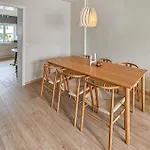 4 Bedroom Beautiful Apartment In Oslo