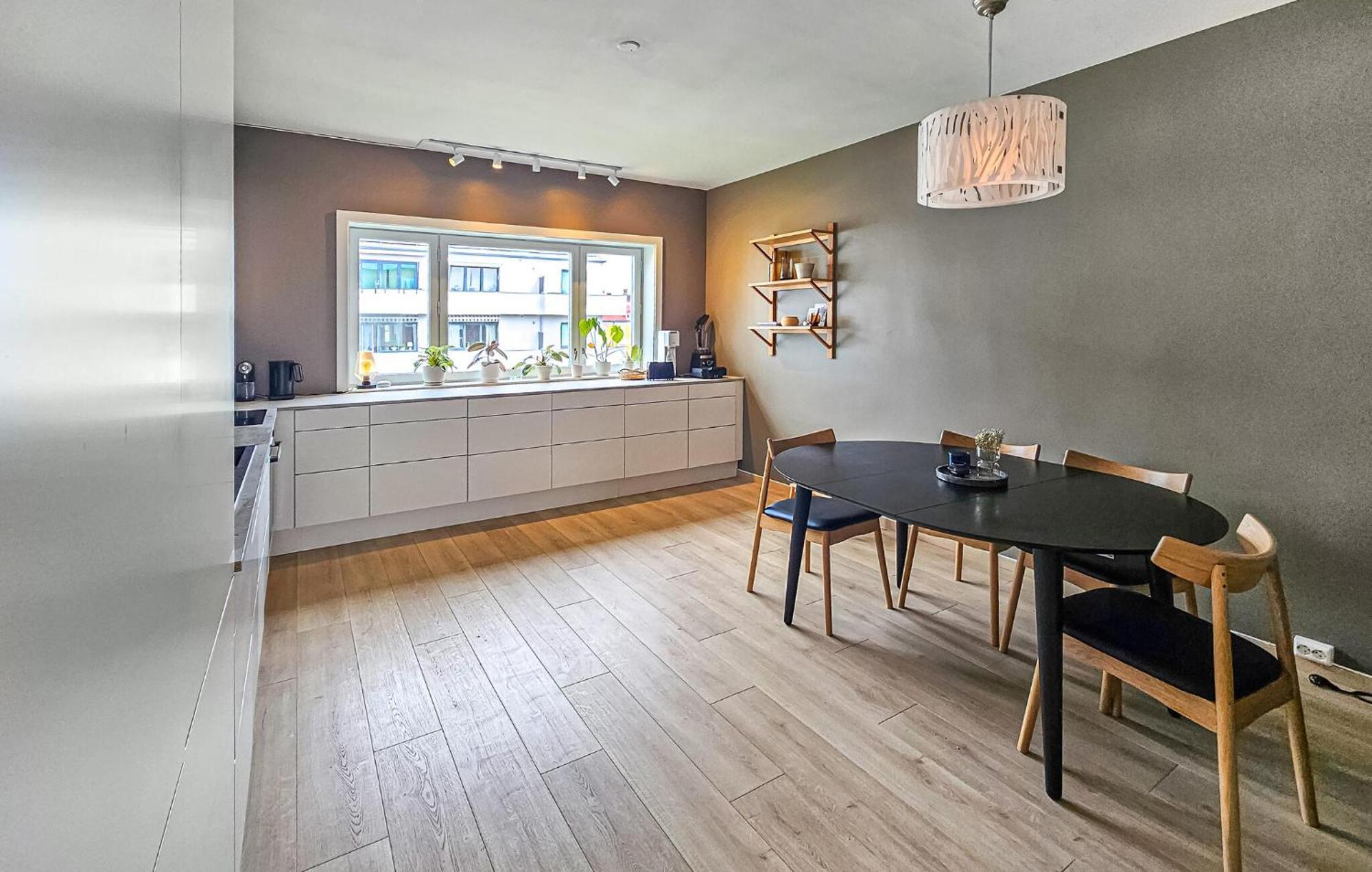 Leilighet 4 Bedroom Beautiful In *